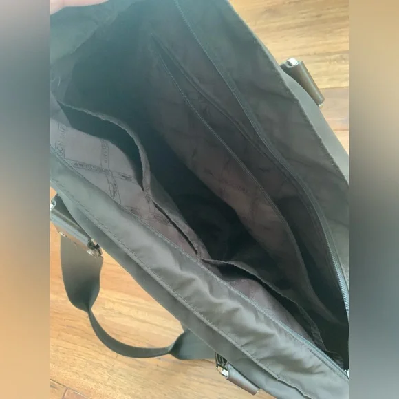 Longchamp Brown Nylon Tote with Brown Leather Square Label - Picture 10 of 10